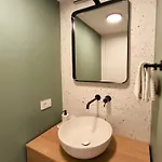 Appartement Drops & Dots In The Key Area Of