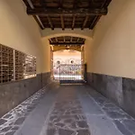 Appartement Drops & Dots In The Key Area Of